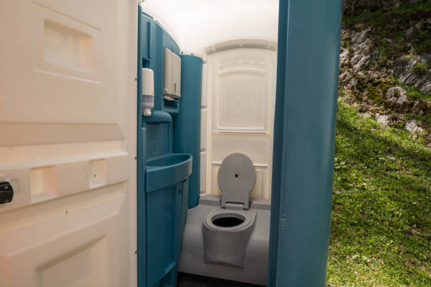 Best Portable bathroom rental  in Mount Vernon, WA